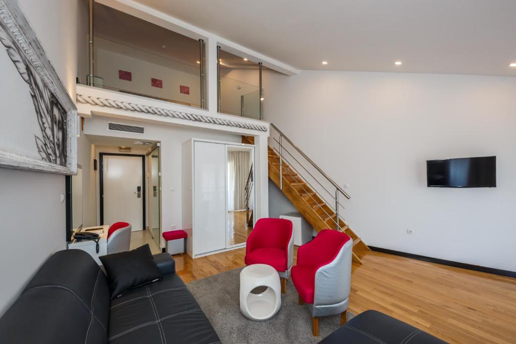 Hotels Accomodation